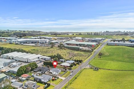 Photo of property in 44 Egmont Road, Waiwhakaiho, New Plymouth, 4312