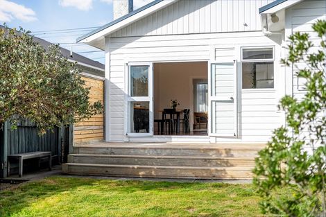 Photo of property in 35 Strathavon Road, Miramar, Wellington, 6022