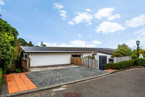 Photo of property in 4 Flint Way, Northland, Wellington, 6012