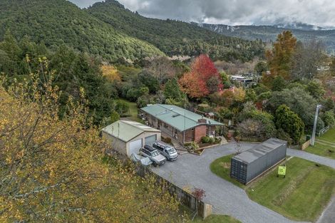 Photo of property in 301 Matariki Street, Tokaanu, Turangi, 3381