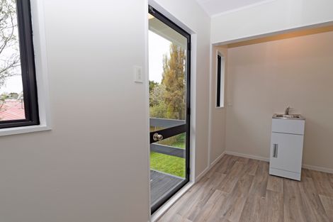 Photo of property in 2/7 Maywood Crescent, Glen Eden, Auckland, 0602