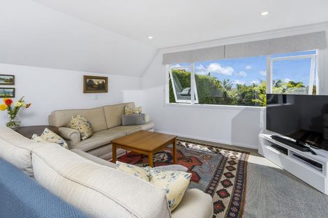 Photo of property in 63 Knights Road, Rothesay Bay, Auckland, 0630