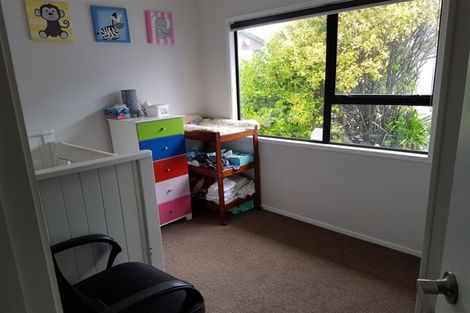 Photo of property in 8 Luxor Place, Massey, Auckland, 0614