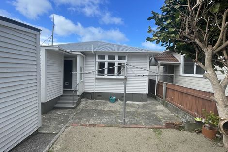 Photo of property in 354 The Parade, Island Bay, Wellington, 6023