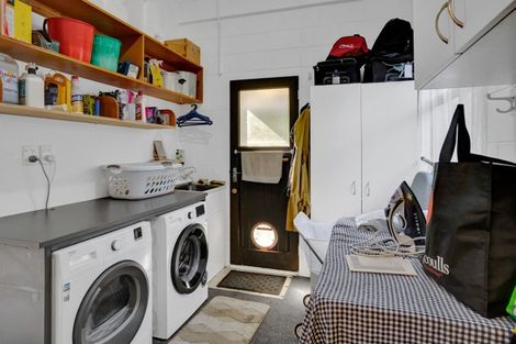 Photo of property in 8b Squire Place, Blagdon, New Plymouth, 4310