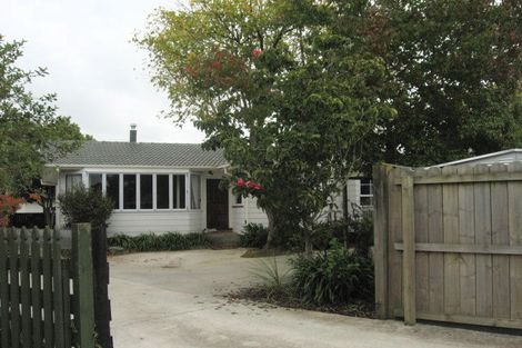 Photo of property in 8a Ellison Place, Pakuranga Heights, Auckland, 2010