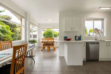 Photo of property in 43 Weld Street, Cambridge, 3434