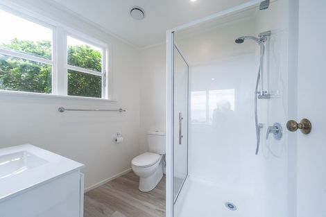 Photo of property in 43b Harbour View Road, Northland, Wellington, 6012