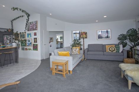 Photo of property in 203 Marine Parade, Mount Maunganui, 3116