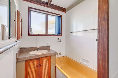 Photo of property in 41 Avenue Road, Foxton, 4814