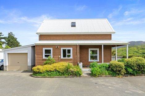 Photo of property in 24 Vancouver Street, Kingston, Wellington, 6021