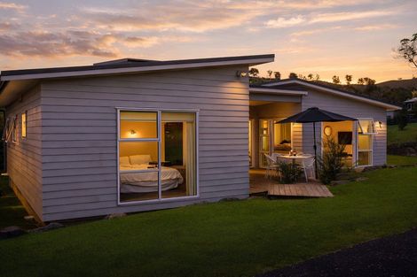 Photo of property in 5 Ross Place, Whiritoa, Whangamata, 3691