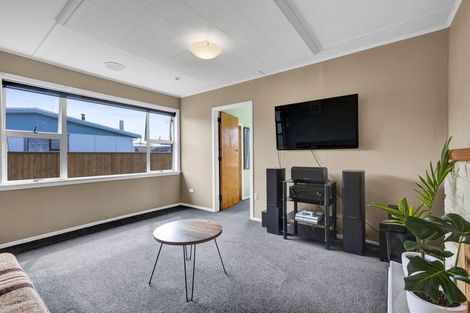 Photo of property in 31 Paritutu Road, Spotswood, New Plymouth, 4310