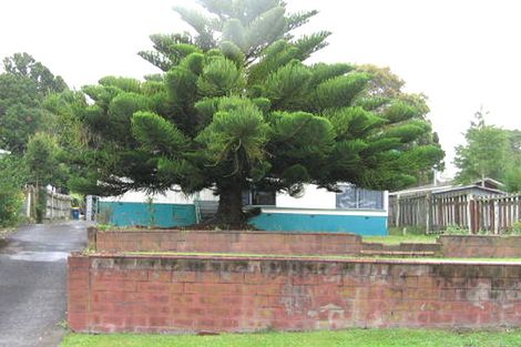 Photo of property in 11 Tracey Terrace, Te Atatu South, Auckland, 0602