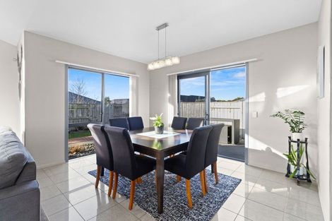 Photo of property in 48 Karamea Street, Whalers Gate, New Plymouth, 4310