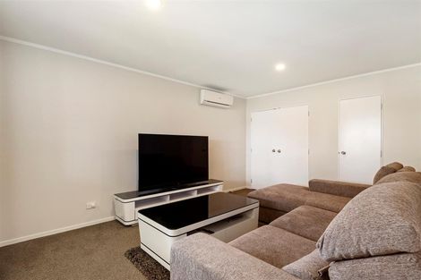 Photo of property in 6a Stella Place, Manurewa, Auckland, 2102