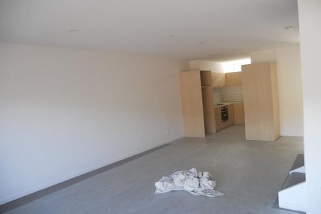Photo of property in 7u2 Handyside Street, Tawa, Wellington, 5028