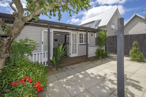 Photo of property in 140 Hastings Street, Sydenham, Christchurch, 8023