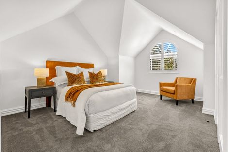 Photo of property in 6 Emily Lane, Greenhithe, Auckland, 0632