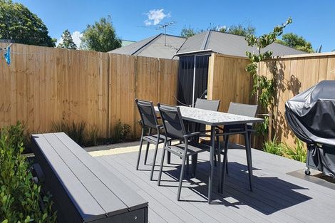 Photo of property in 16 Ilfracombe Place, Burnside, Christchurch, 8053