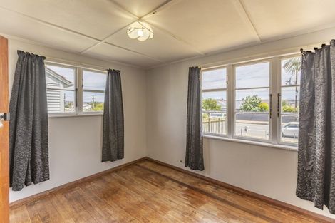 Photo of property in 69 Racecourse Road, Waipukurau, 4200