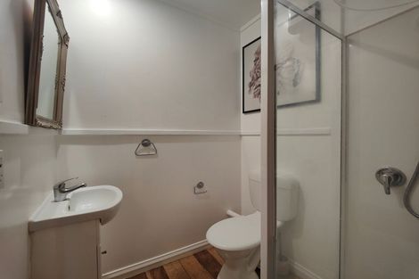 Photo of property in 28 Whites Line West, Woburn, Lower Hutt, 5010