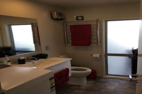 Photo of property in 2/172 Geraldine Street, Edgeware, Christchurch, 8013