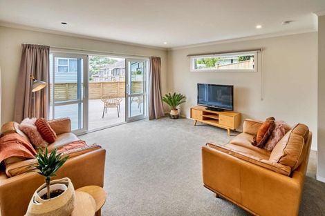 Photo of property in 20u7 Glanmire Road, Newlands, Wellington, 6037