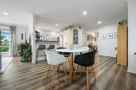 Photo of property in 25 Pointon Glade, Grandview Heights, Hamilton, 3200