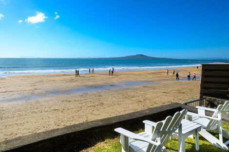 Photo of property in Seaview Apartments, 3/64 Milford Road, Milford, Auckland, 0620