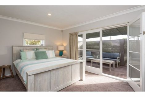 Photo of property in 220 Knowles Street, St Albans, Christchurch, 8052