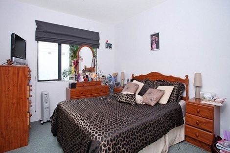 Photo of property in 97 Athena Drive, Totara Vale, Auckland, 0629