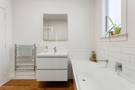 Photo of property in 37 Firth Street, Hamilton East, Hamilton, 3216