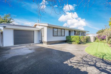 Photo of property in 14 Highwood Grove, Torbay, Auckland, 0630