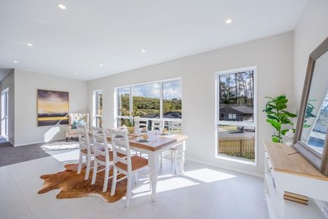 Photo of property in 2 Maraeariki Avenue, Orewa, 0931