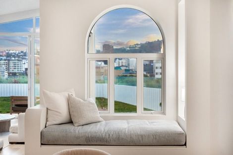 Photo of property in 57 Roxburgh Street, Mount Victoria, Wellington, 6011