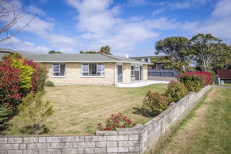 Photo of property in 86 Gray Avenue, Paraparaumu Beach, Paraparaumu, 5032