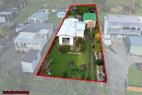 Photo of property in 18 Bertram Road, Kawakawa Bay, 2585