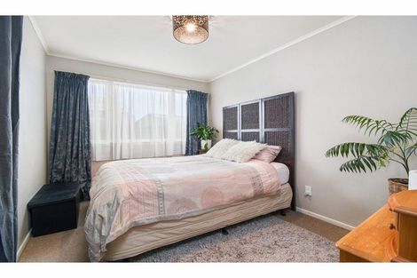 Photo of property in 5 Cherrywood Place, Western Heights, Rotorua, 3015