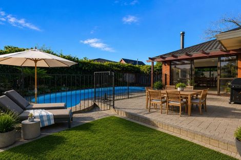 Photo of property in 11 Fern Grove, Taradale, Napier, 4112