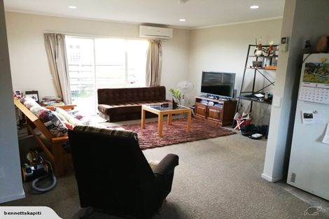 Photo of property in 42 Linwood Drive, Paraparaumu, 5032