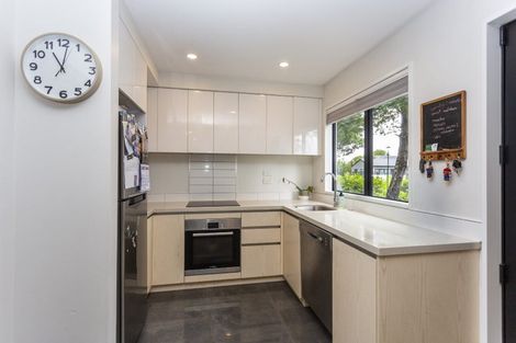 Photo of property in 8a Defoe Place, Waltham, Christchurch, 8023
