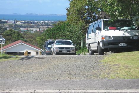 Photo of property in 2/41 High Road, Glenfield, Auckland, 0629