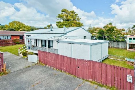 Photo of property in 10 Lacebark Court, Titirangi, Auckland, 0604