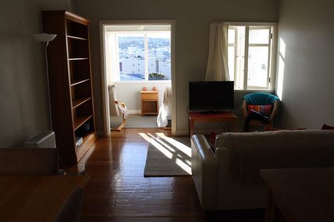 Photo of property in 1u4 Earls Terrace, Mount Victoria, Wellington, 6011