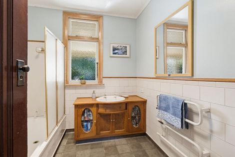 Photo of property in 61 Barraud Street, Dannevirke, 4930