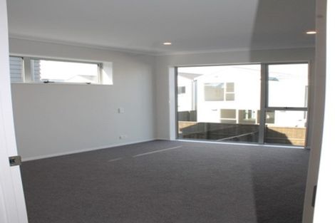 Photo of property in 49 Glidepath Road, Hobsonville, Auckland, 0616