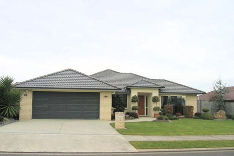 Photo of property in 7 Dunloy Place, East Tamaki Heights, Auckland, 2016