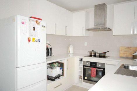 Photo of property in 2/28 Priestley Drive, Bucklands Beach, Auckland, 2014