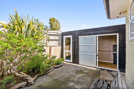 Photo of property in 2 Anthony Grove, Paraparaumu Beach, Paraparaumu, 5032